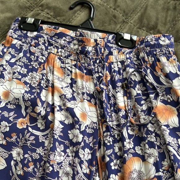 So mer pants beautiful Color’s - Picture 2 of 2